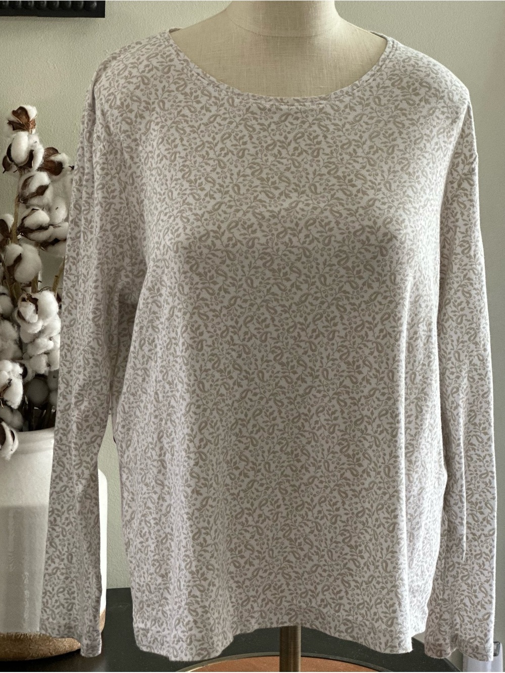 Croft & Barrow Long-Sleeve Scoop Neck Top White & Tan, Paisley Floral -XL